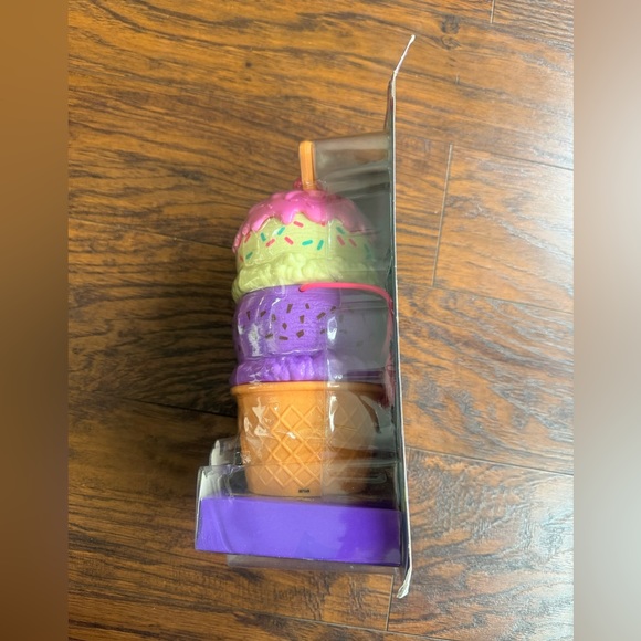 {Polly Pocket} Spin ‘N Surprise Playground Ice Cream Cone - Picture 10 of 11